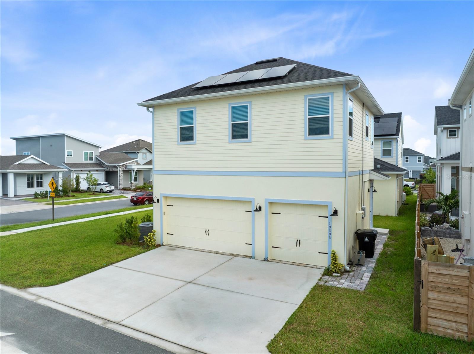 LAUREATE PARK - Residential Lease