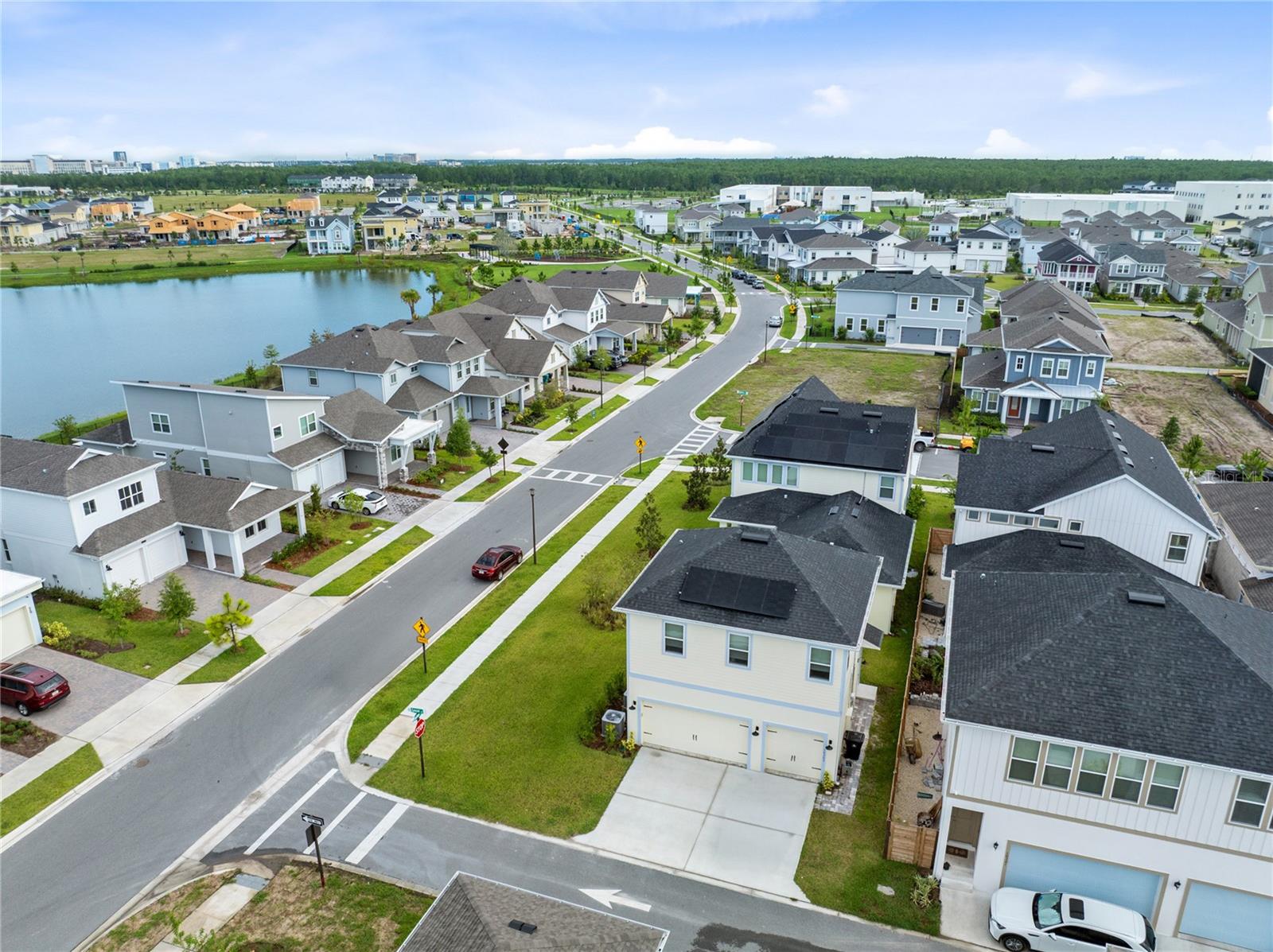 LAUREATE PARK - Residential Lease