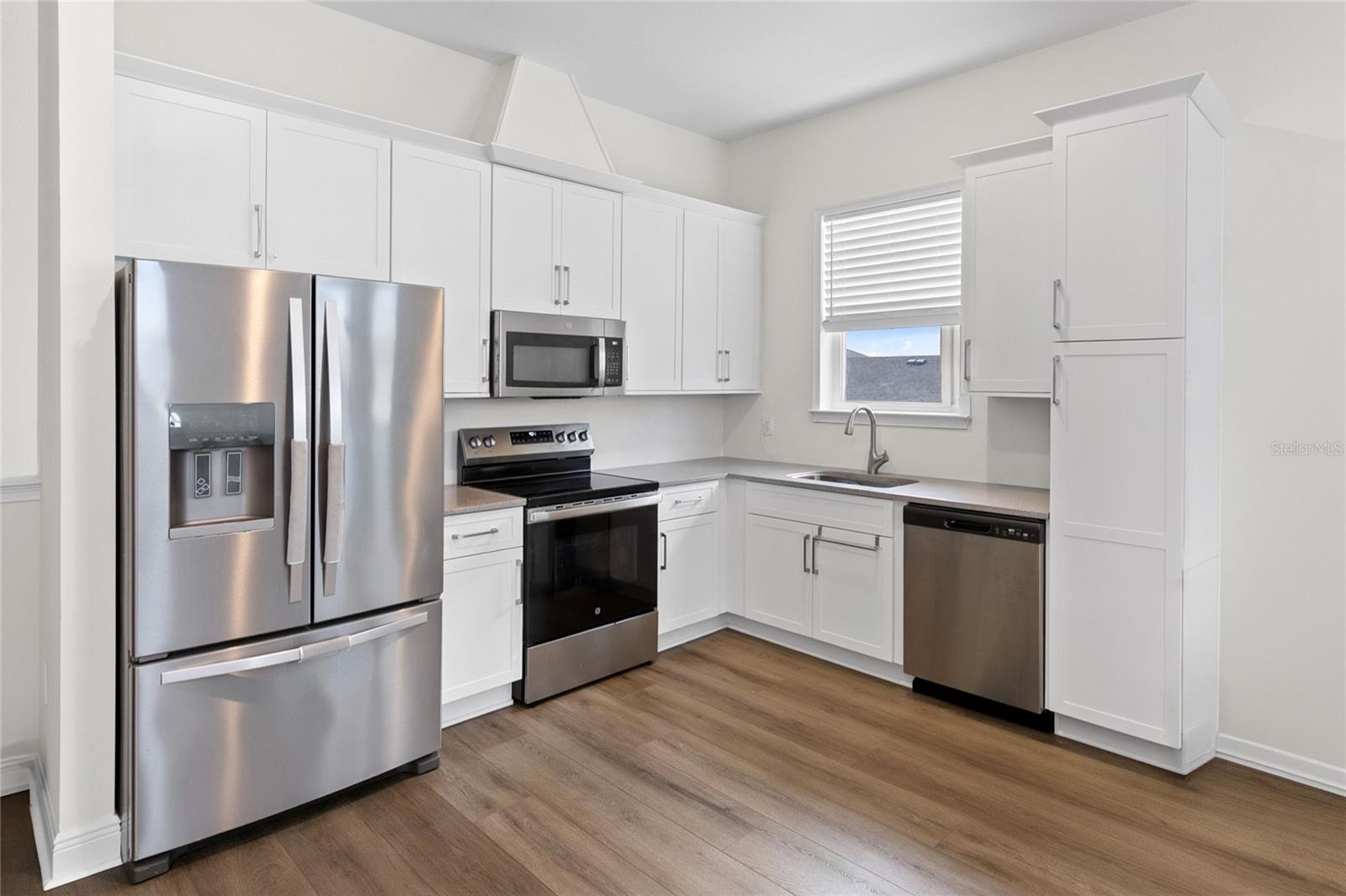 LAUREATE PARK - Residential Lease