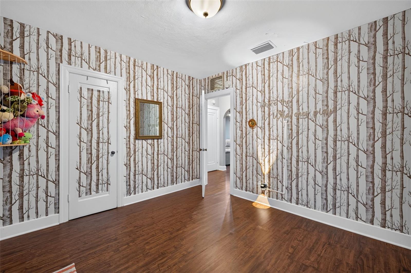 FLORAL VILLA ESTATES REP - Residential