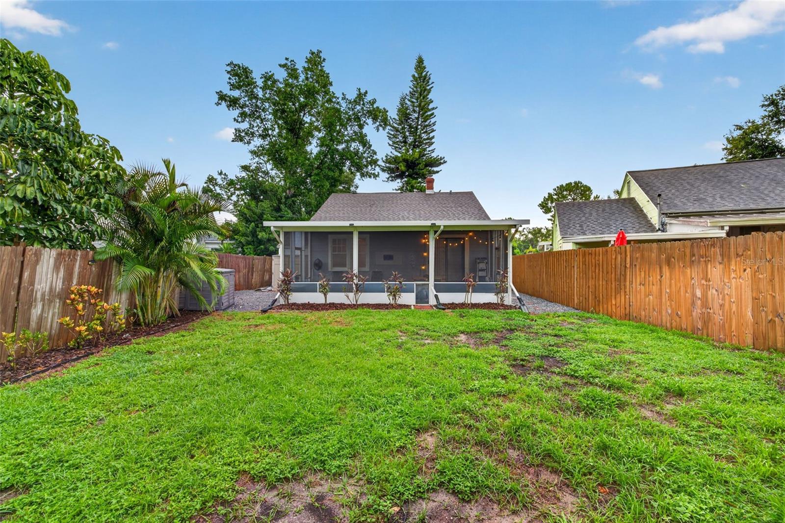 FLORAL VILLA ESTATES REP - Residential