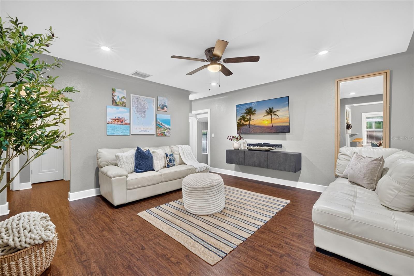 FLORAL VILLA ESTATES REP - Residential