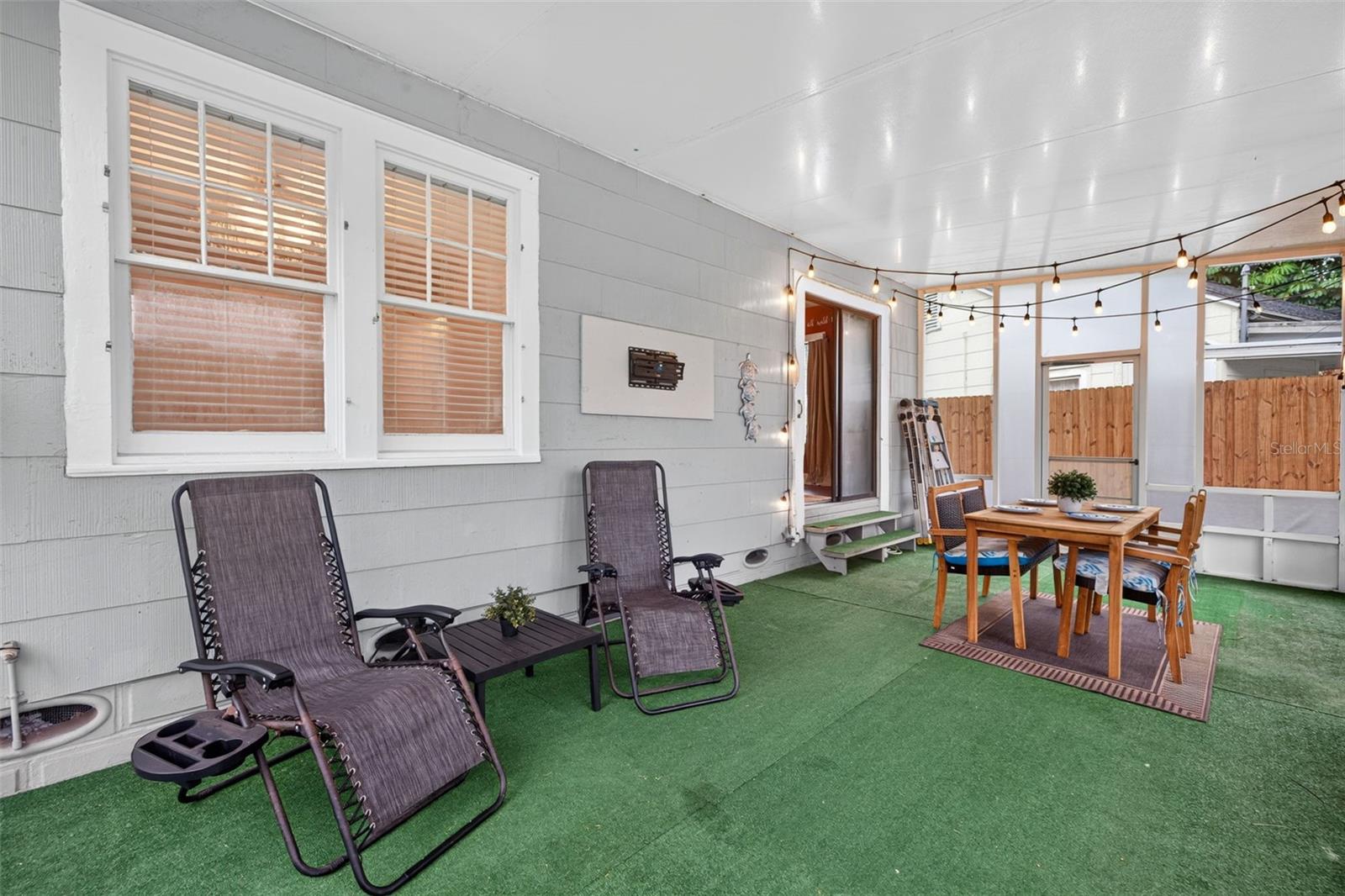 FLORAL VILLA ESTATES REP - Residential