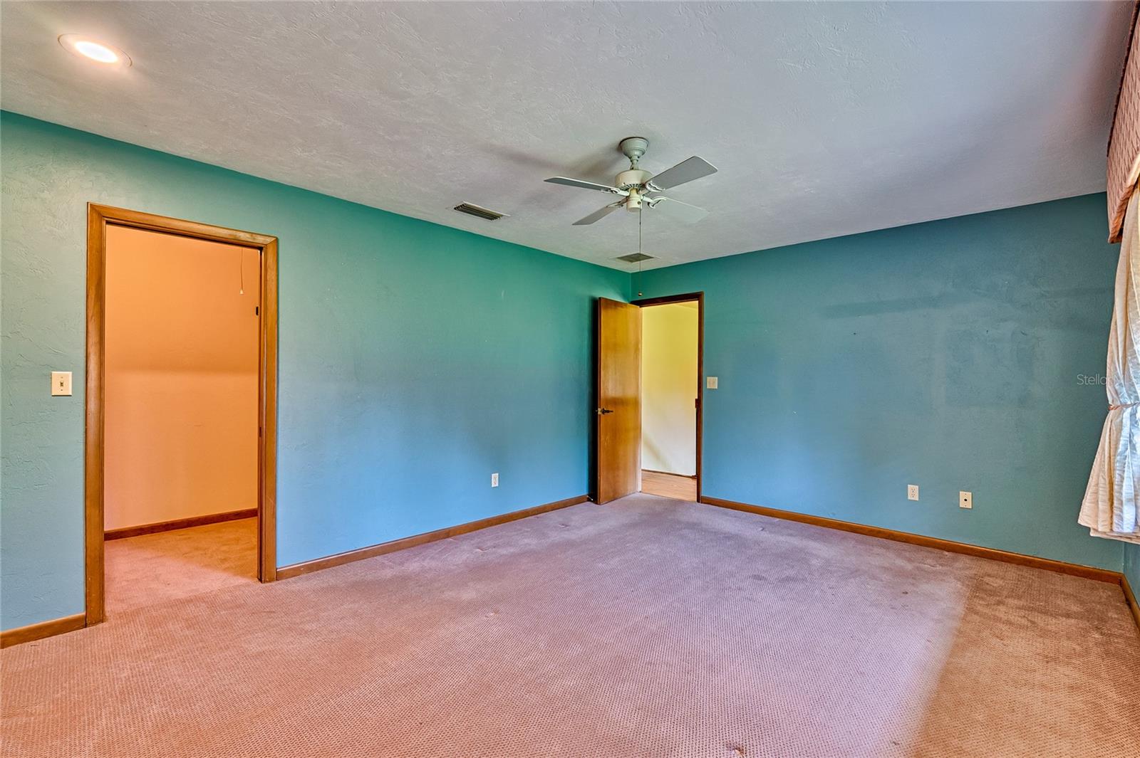 FEATHERWOOD - Residential