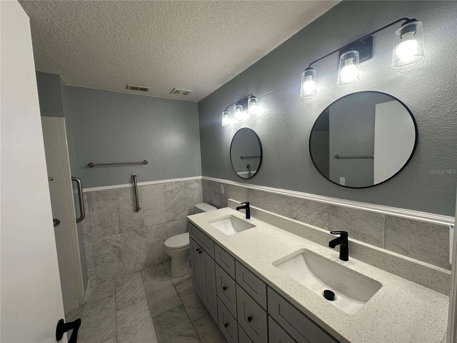 OSPREY COVE AT THE OAKS CONDO PH 11 - Residential