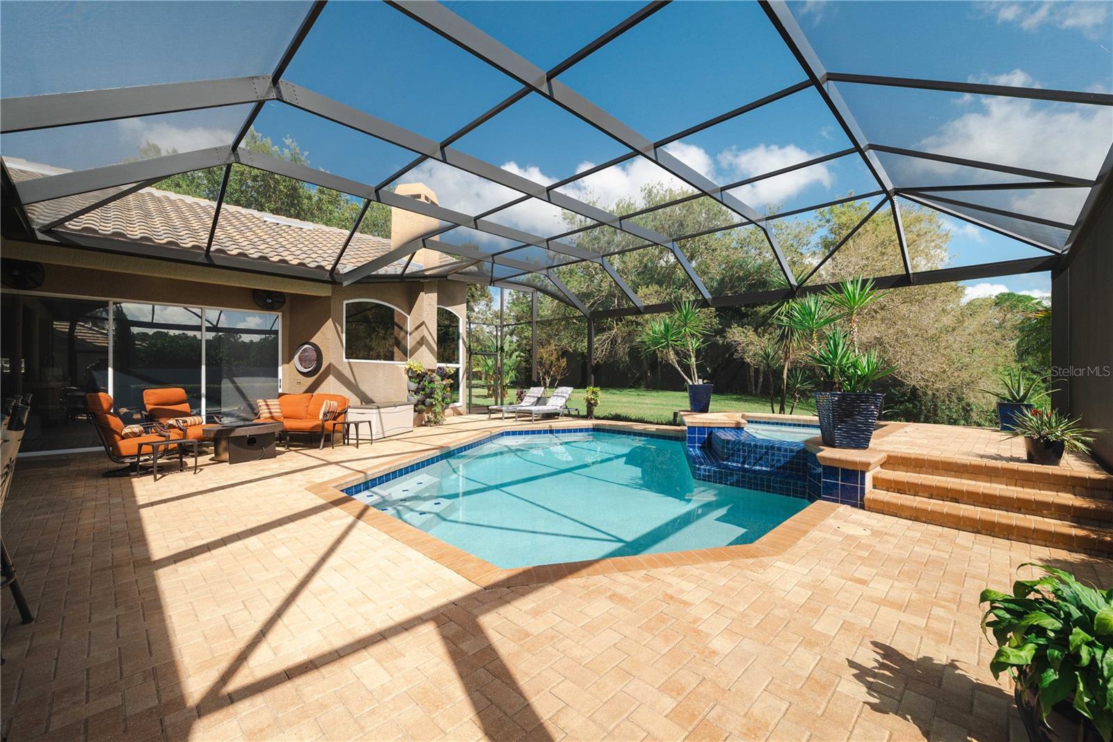 DIAMOND CREST - Residential