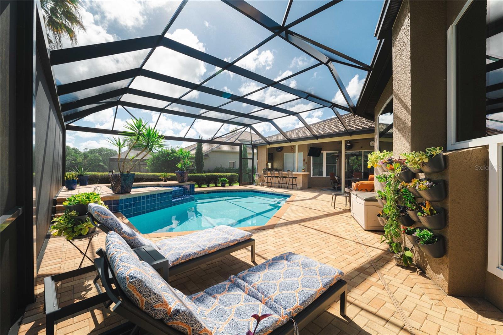 DIAMOND CREST - Residential