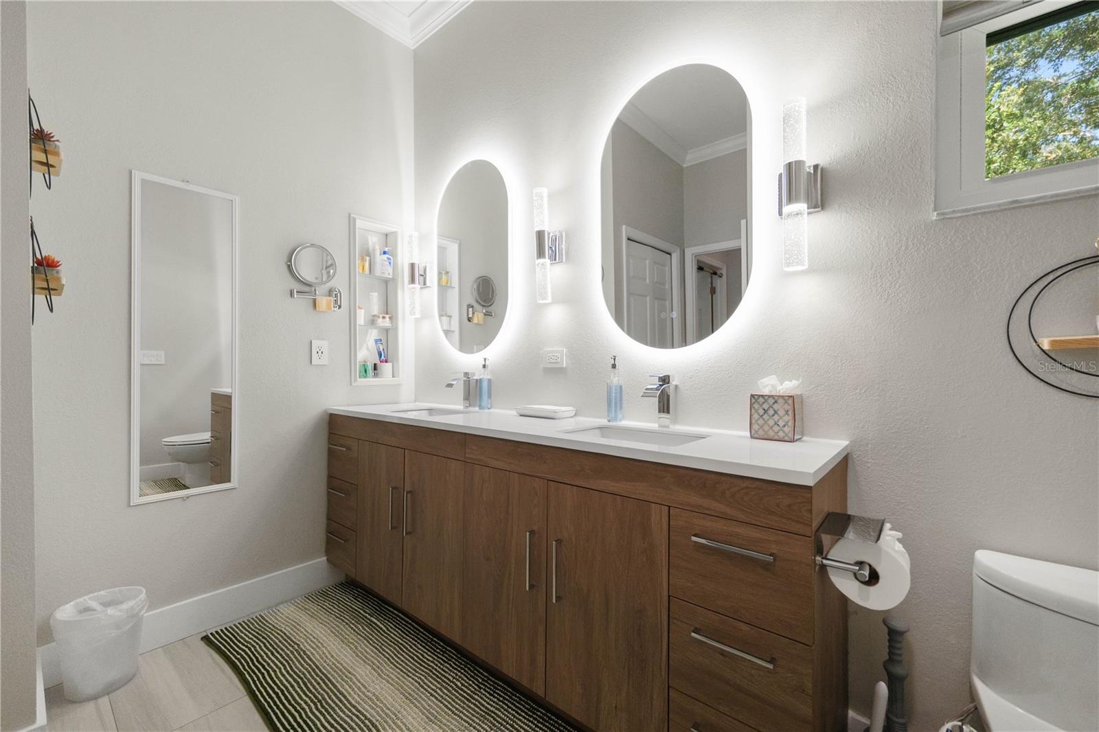 DIAMOND CREST - Residential