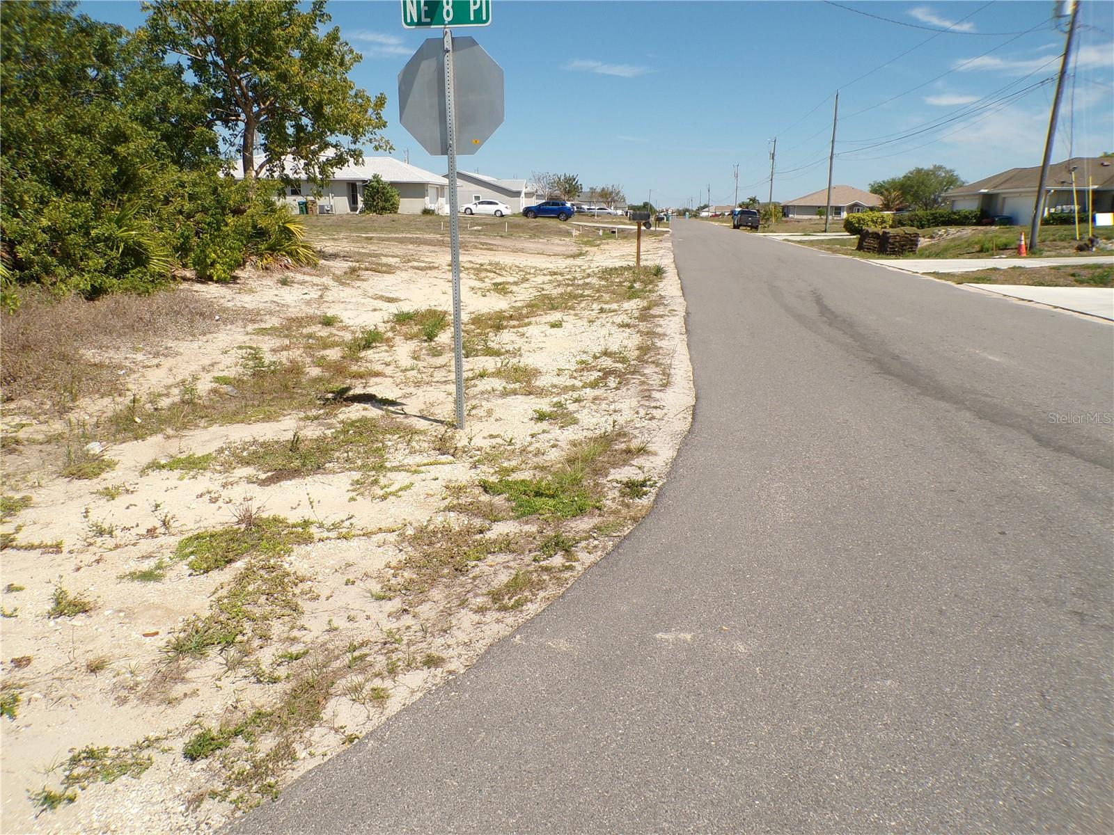 CAPE CORAL - Land