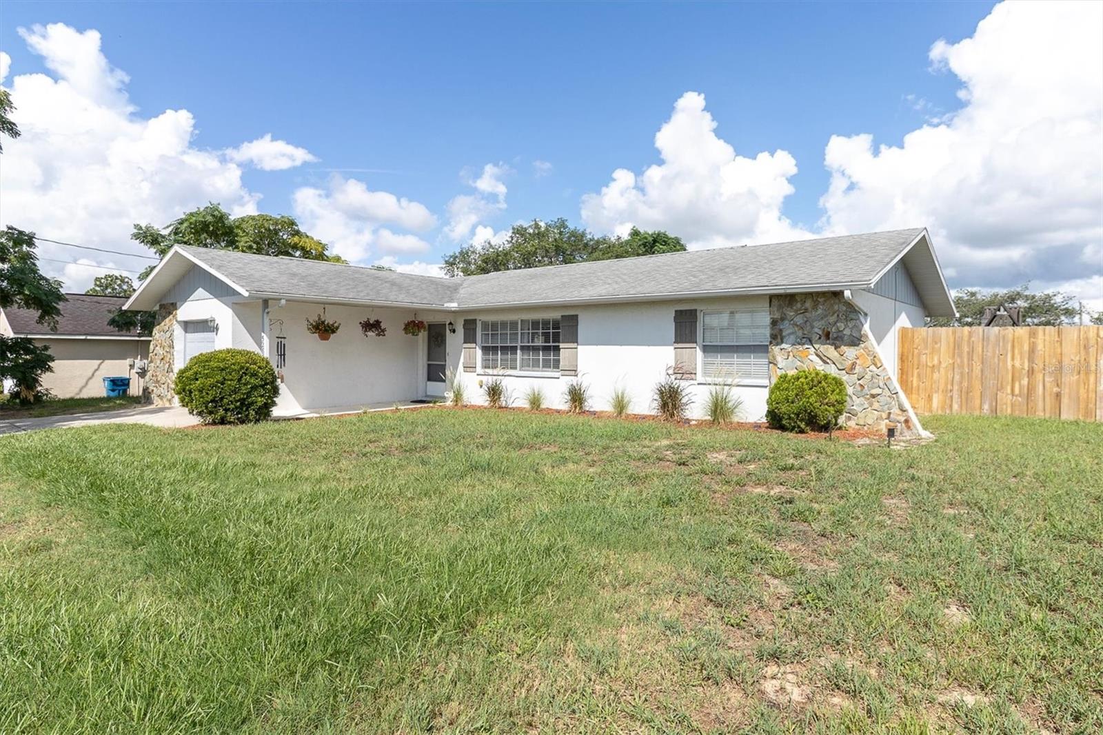 SPRING HILL - Residential