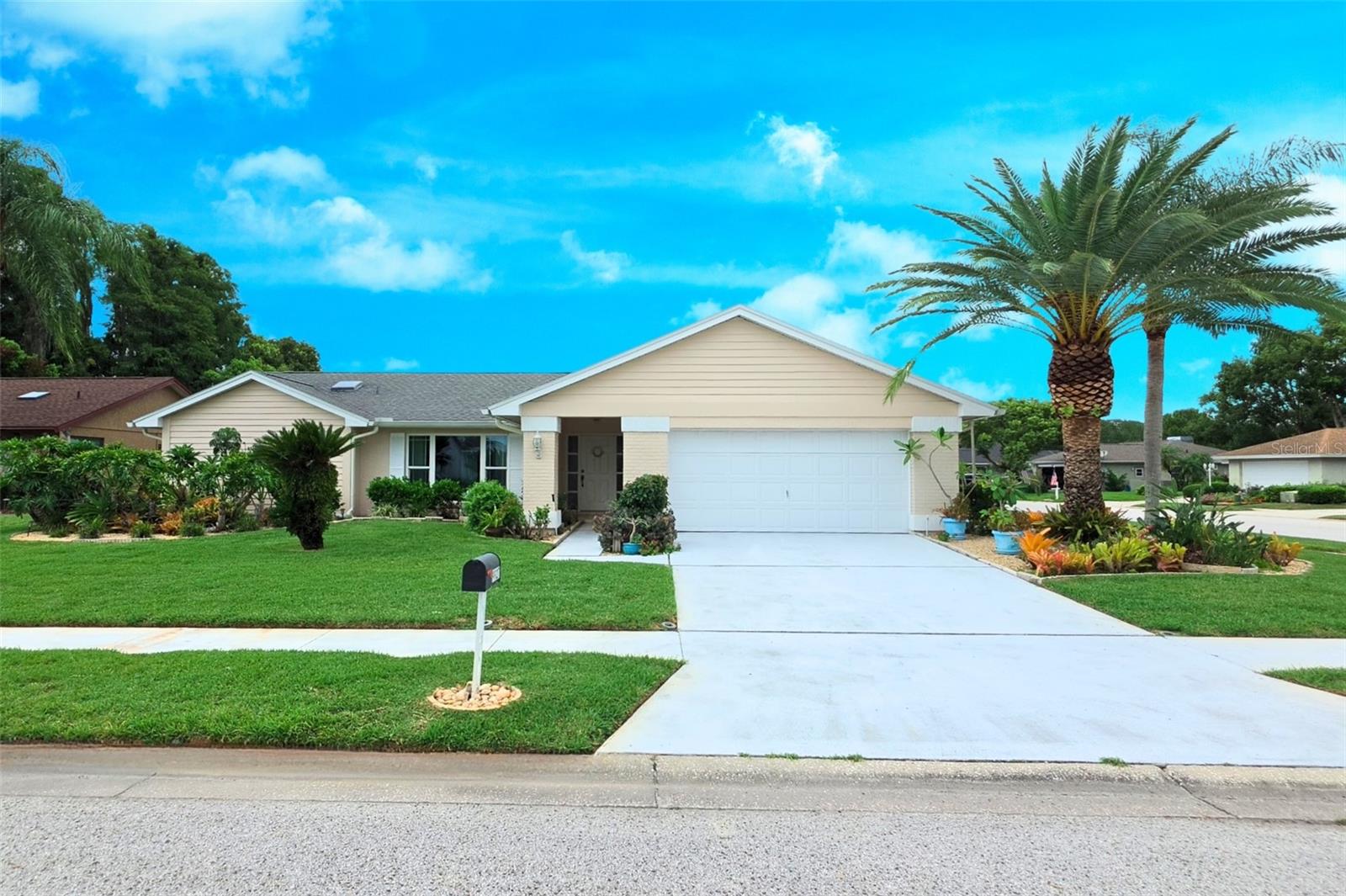 FAIRWAY SPGS - Residential