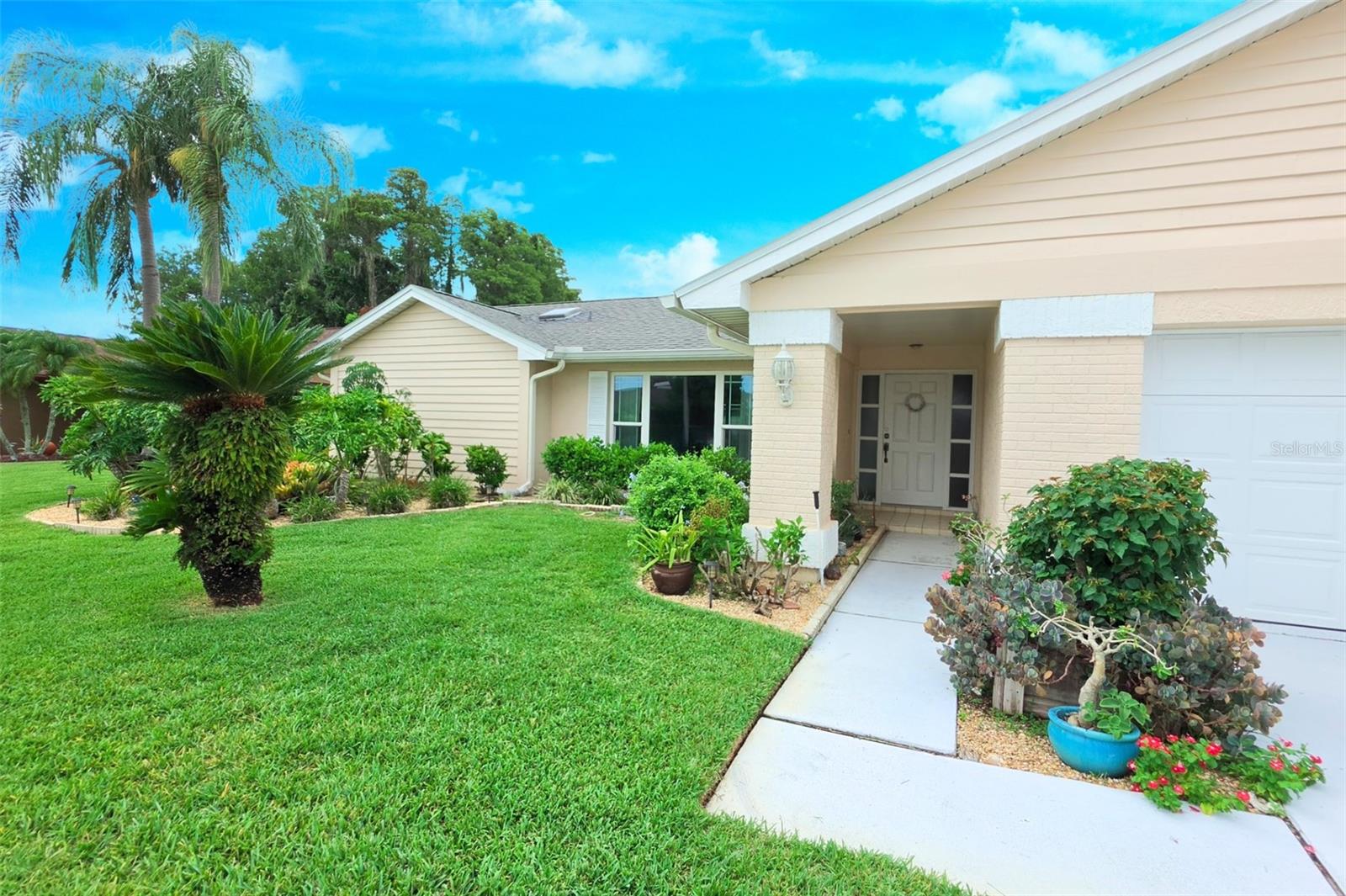 FAIRWAY SPGS - Residential