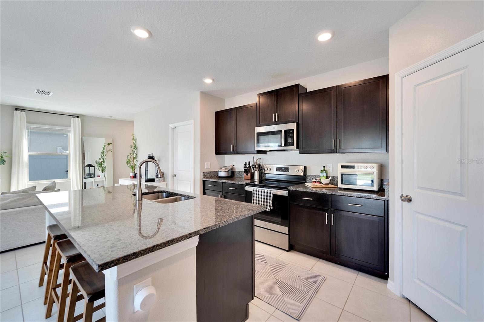 GLENCOVE/BAYPARK PH 2 - Residential Lease