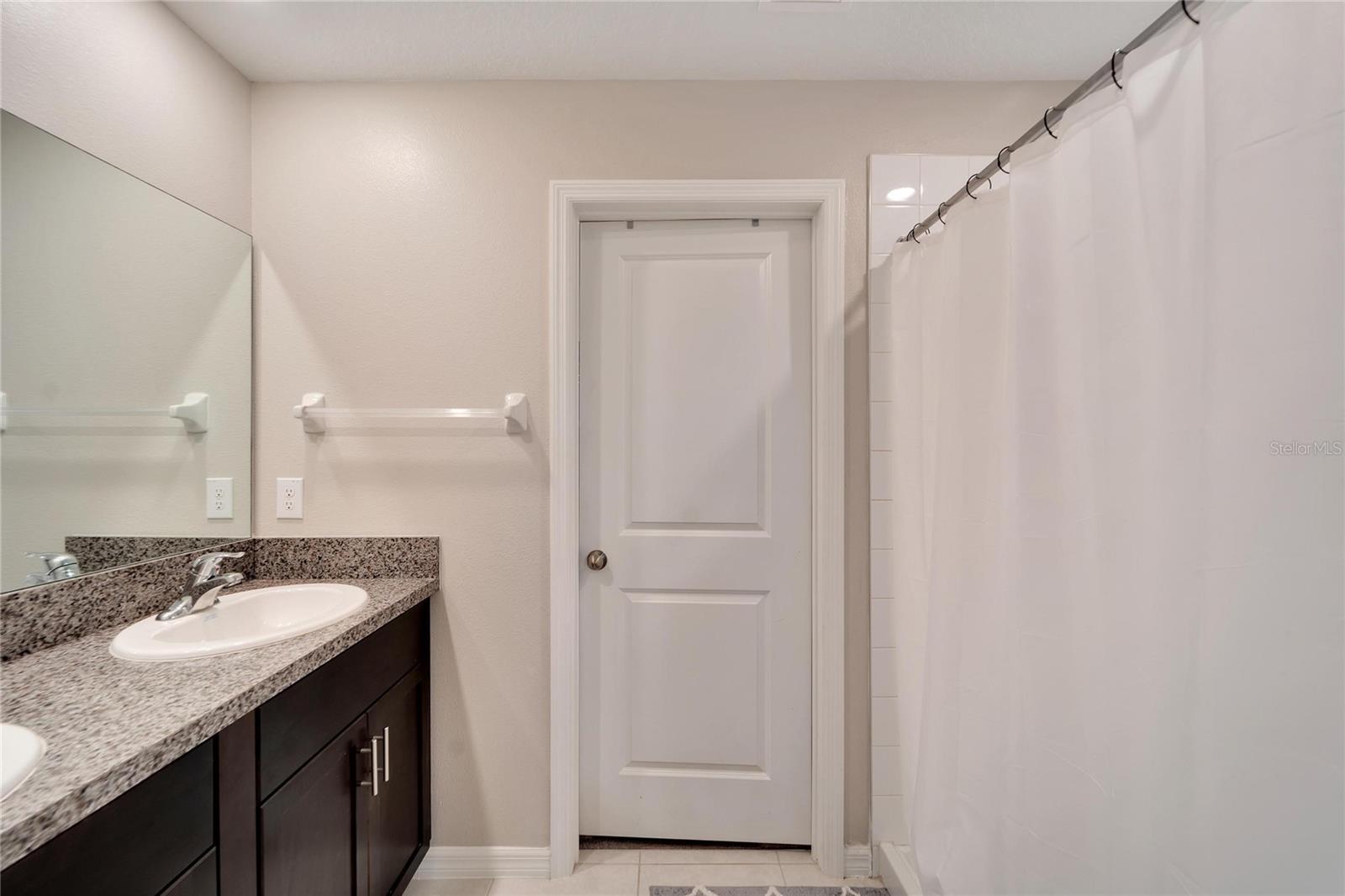 GLENCOVE/BAYPARK PH 2 - Residential Lease