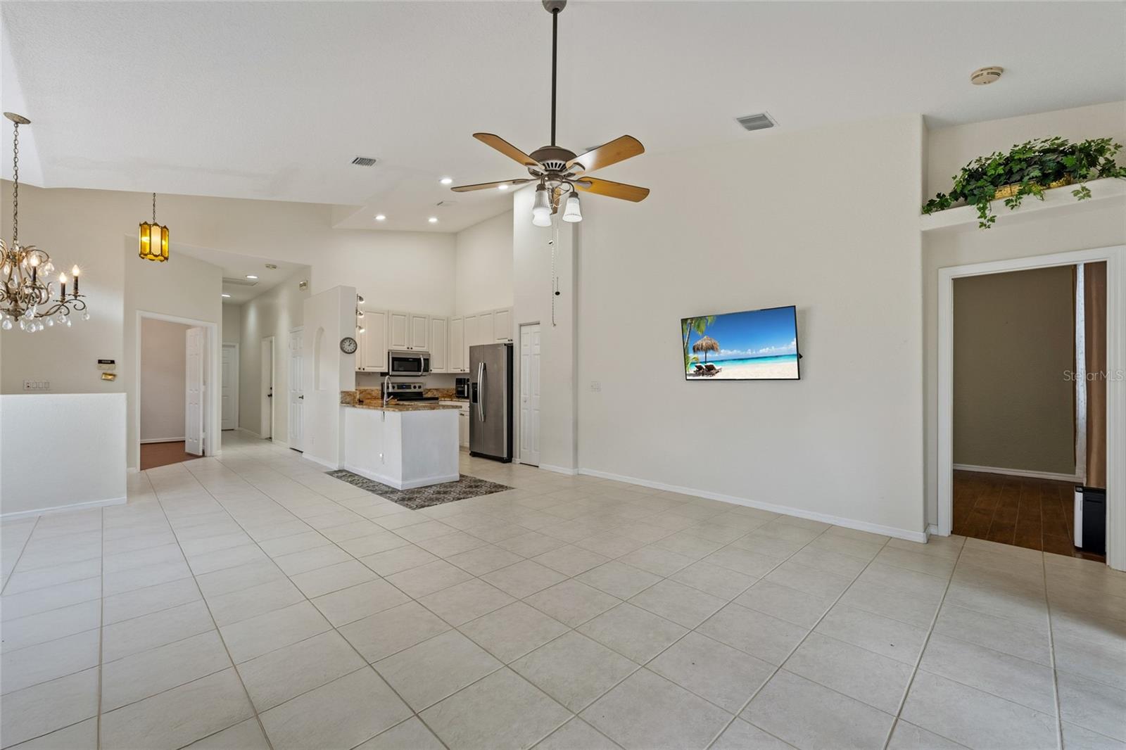 ANDROS ISLE REPL - Residential