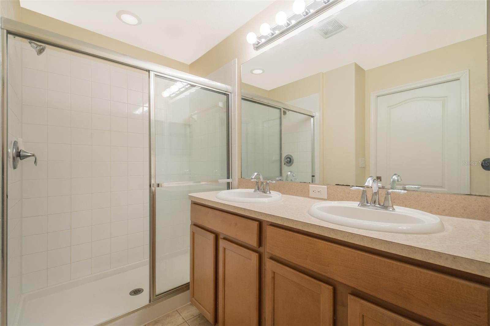 WYNDHAM LAKES ESTATES - Residential Lease