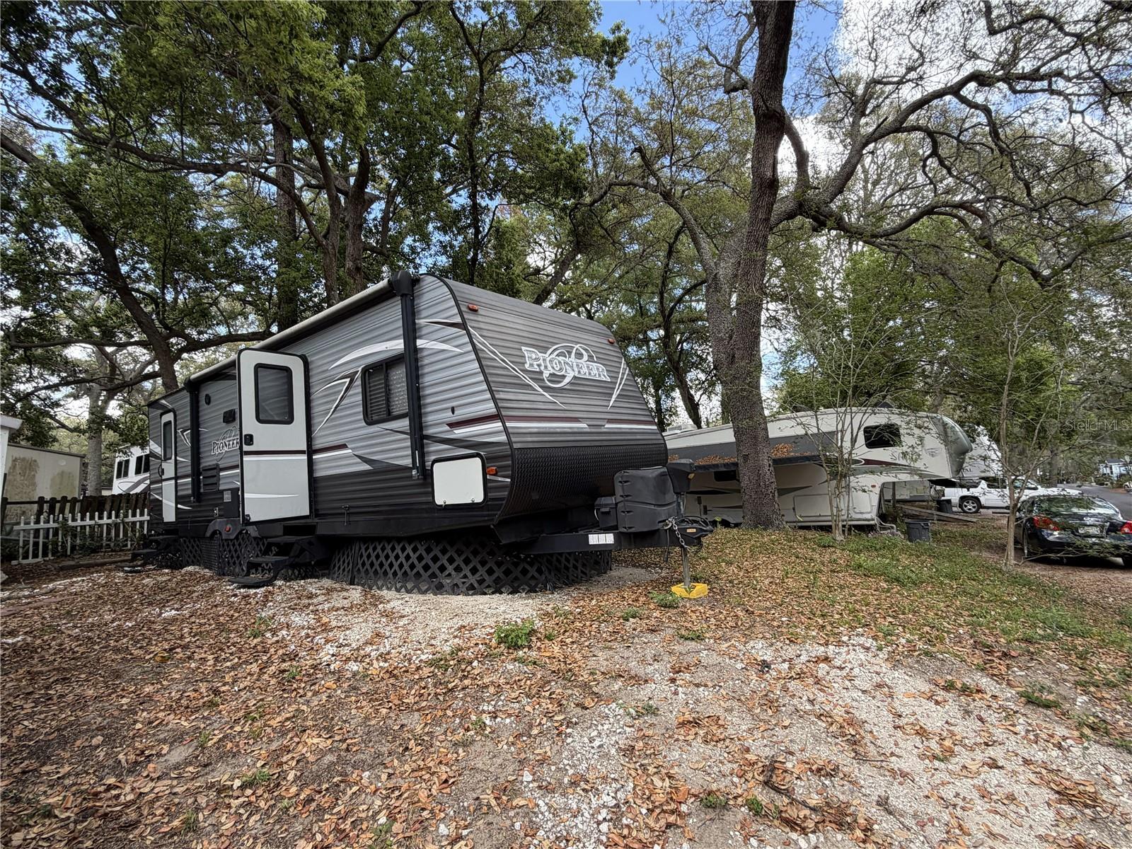YOGI BEARS JELLYSTONE PARK 2A CO - Residential
