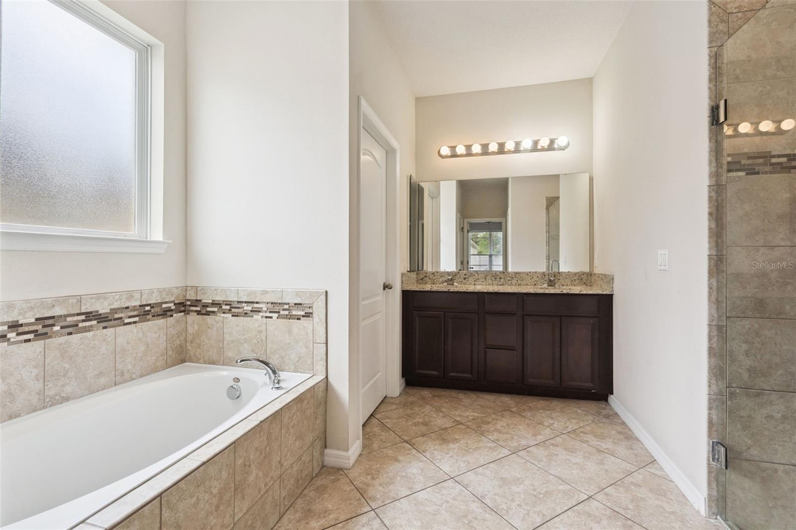 RESERVE/CARRIAGE POINT PH 1 - Residential