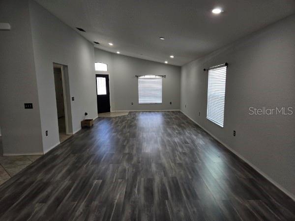LAKERIDGE ESTATES - Residential Lease
