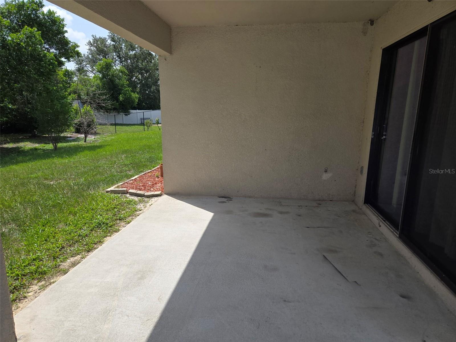 LAKERIDGE ESTATES - Residential Lease