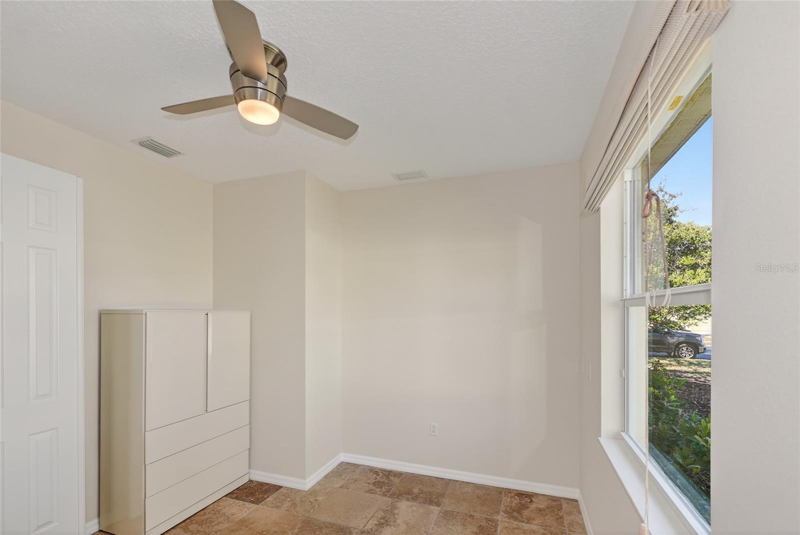 INDIGO RIDGE AT UNIVERSITY PLACE - Residential