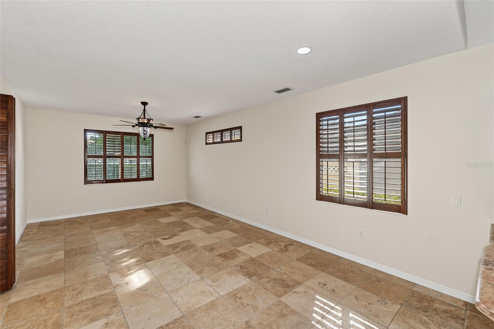 INDIGO RIDGE AT UNIVERSITY PLACE - Residential