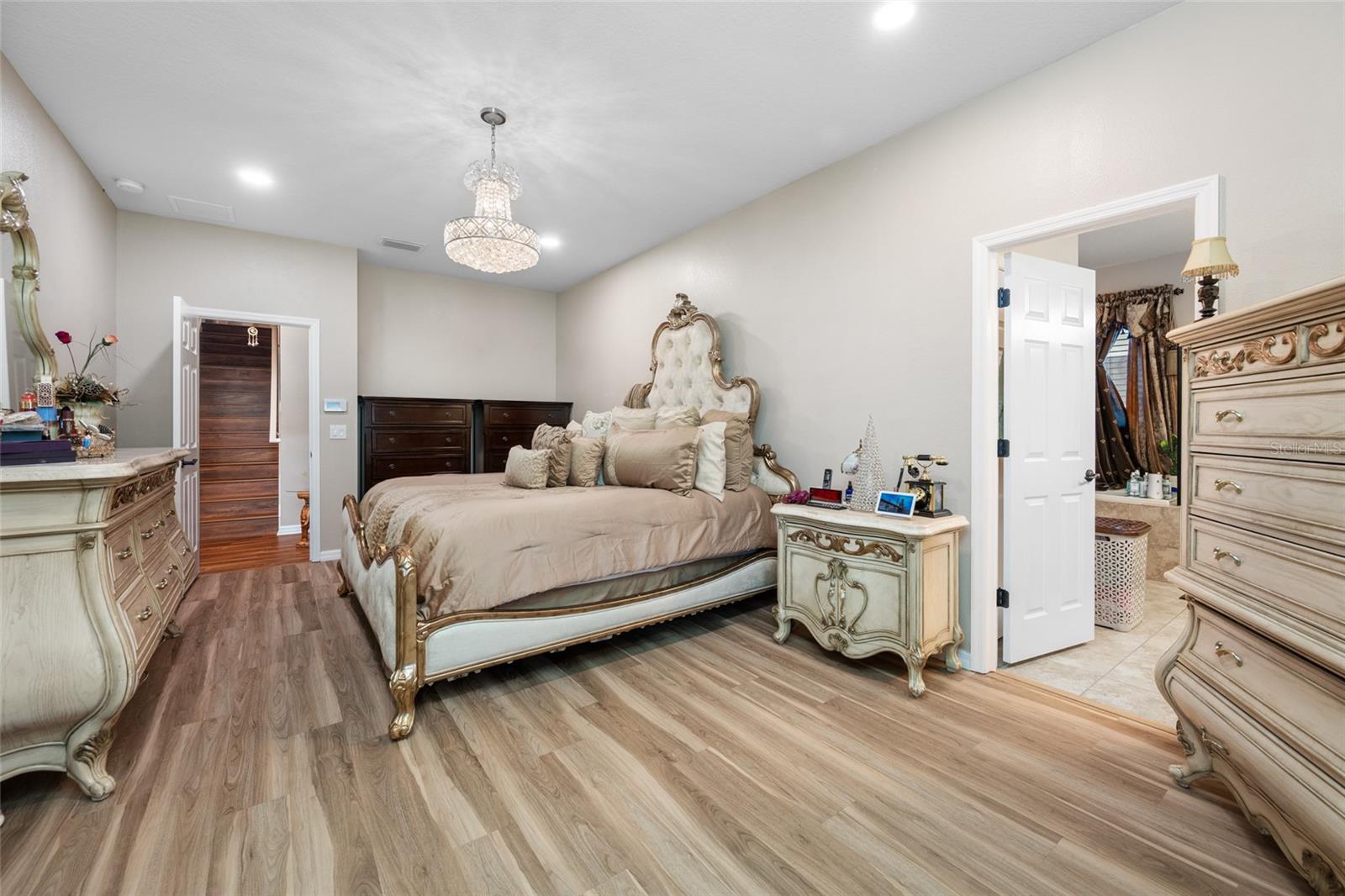 LONG LAKE RANCH - Residential