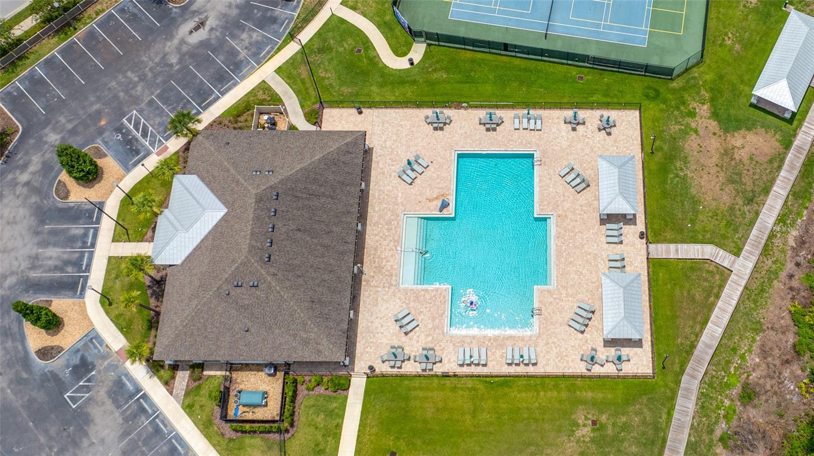 LONG LAKE RANCH - Residential