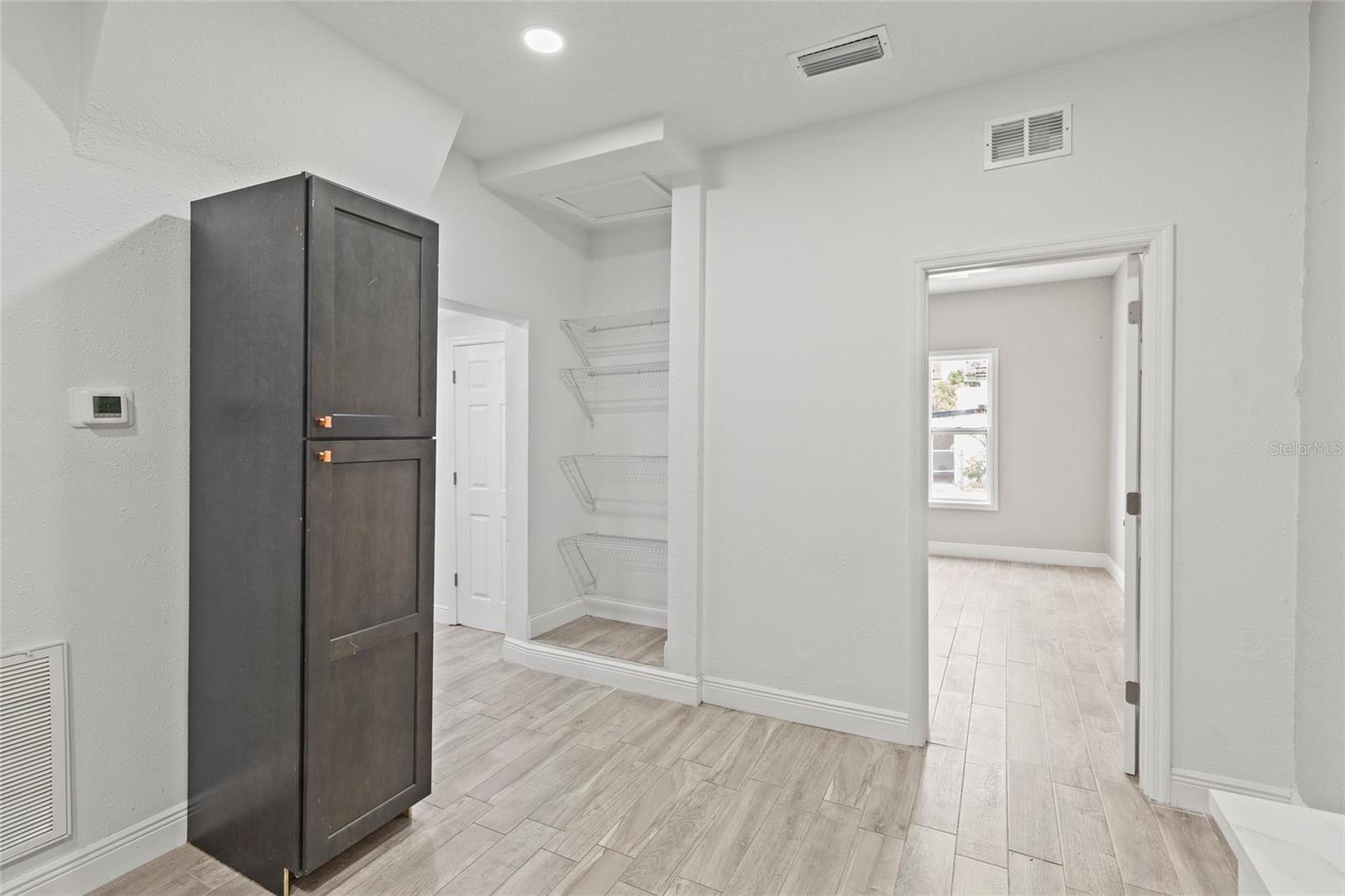 BANZA BANZA - Residential Lease
