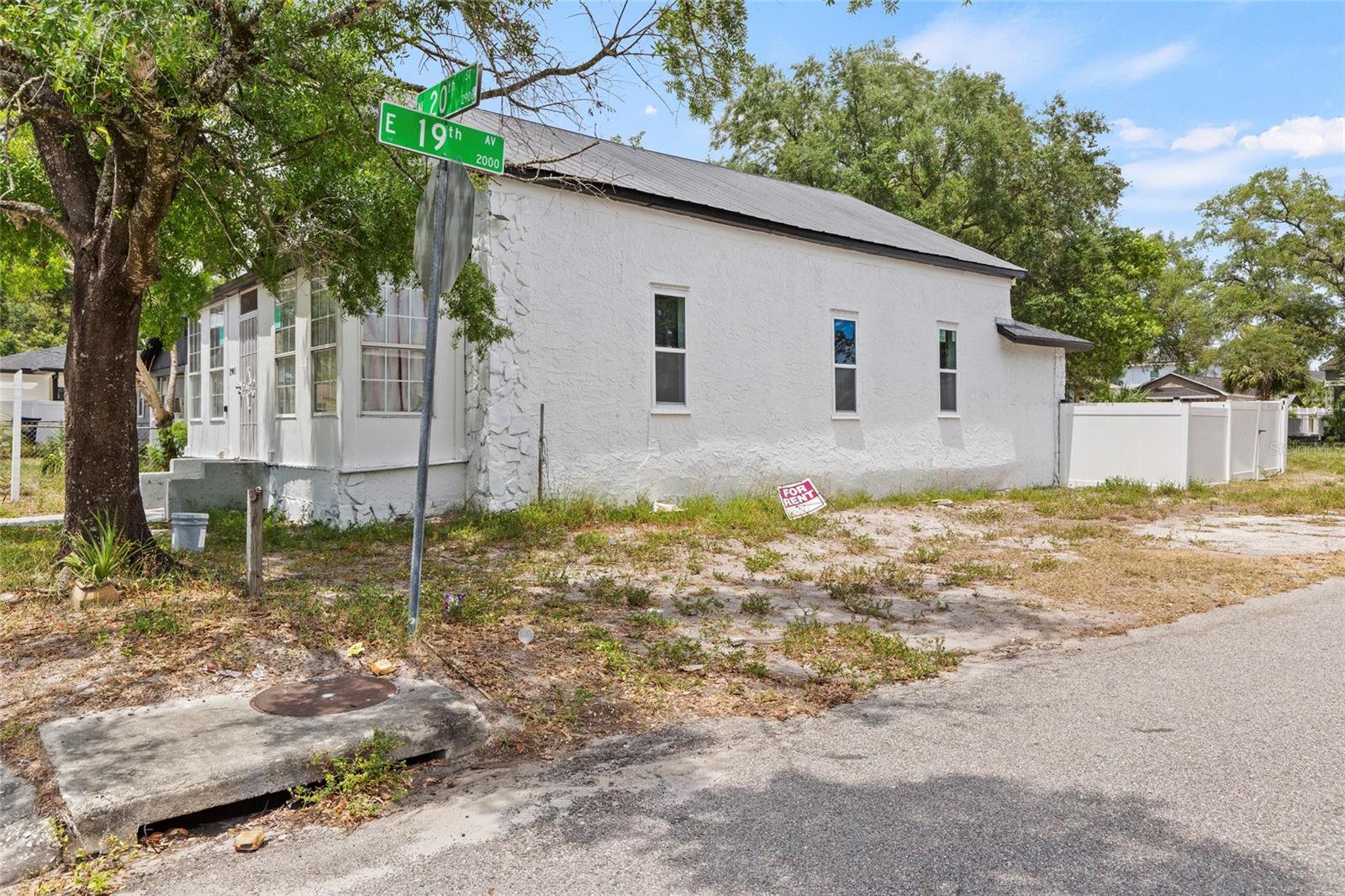 BANZA BANZA - Residential Lease