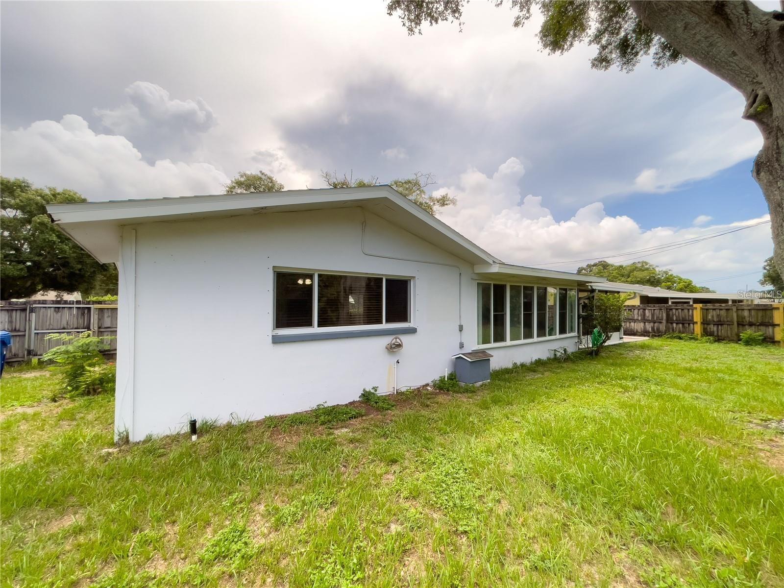 ROSERY GROVE VILLA 2ND ADD - Residential Lease