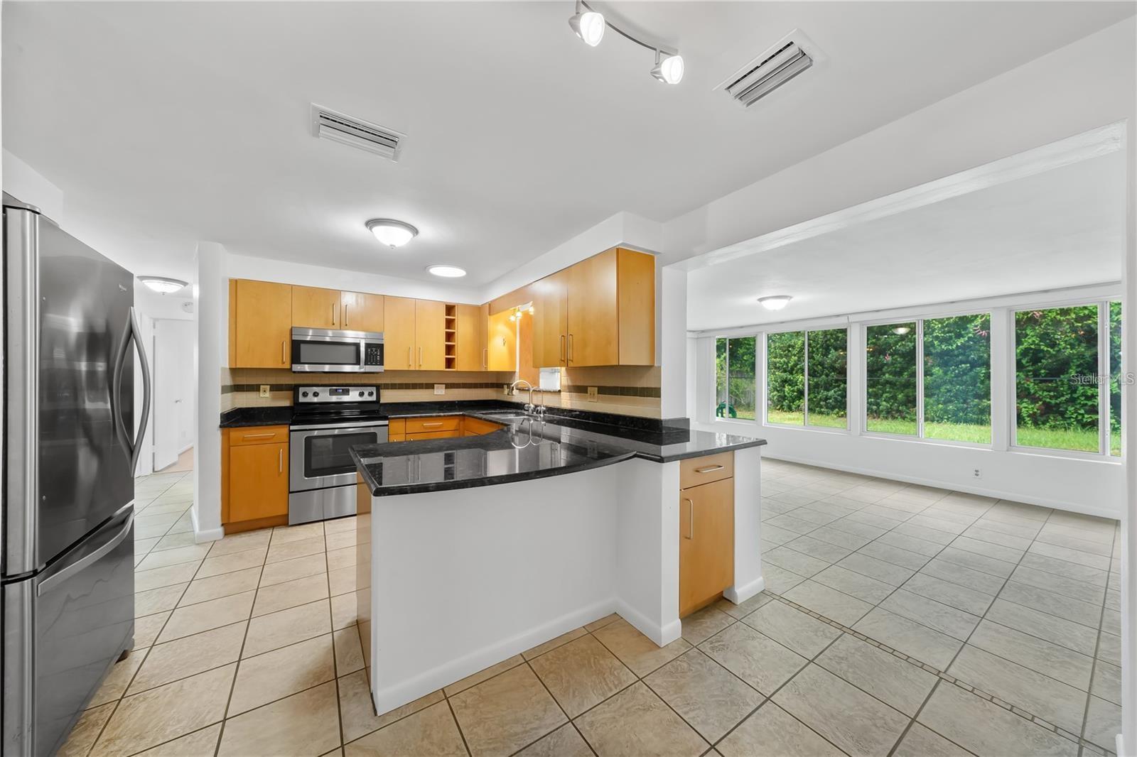 ROSERY GROVE VILLA 2ND ADD - Residential Lease