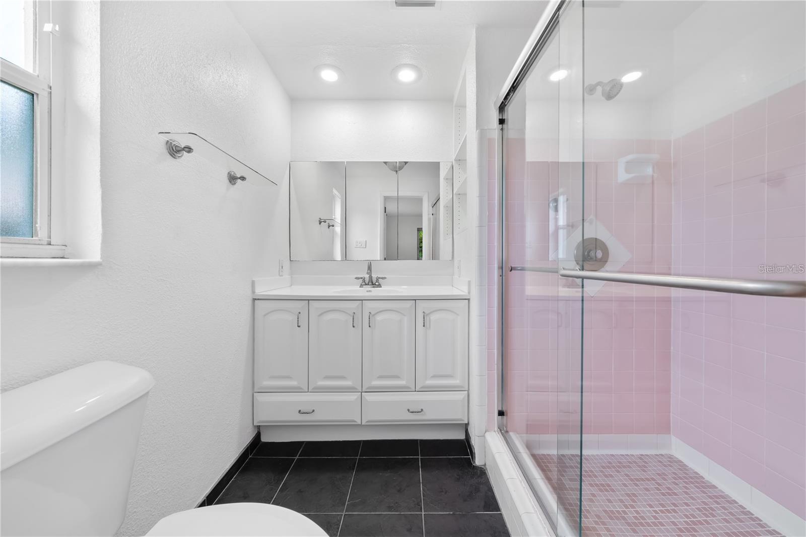 ROSERY GROVE VILLA 2ND ADD - Residential Lease