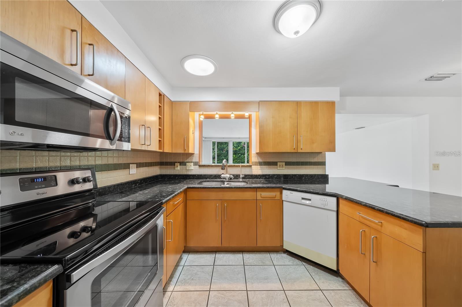ROSERY GROVE VILLA 2ND ADD - Residential Lease