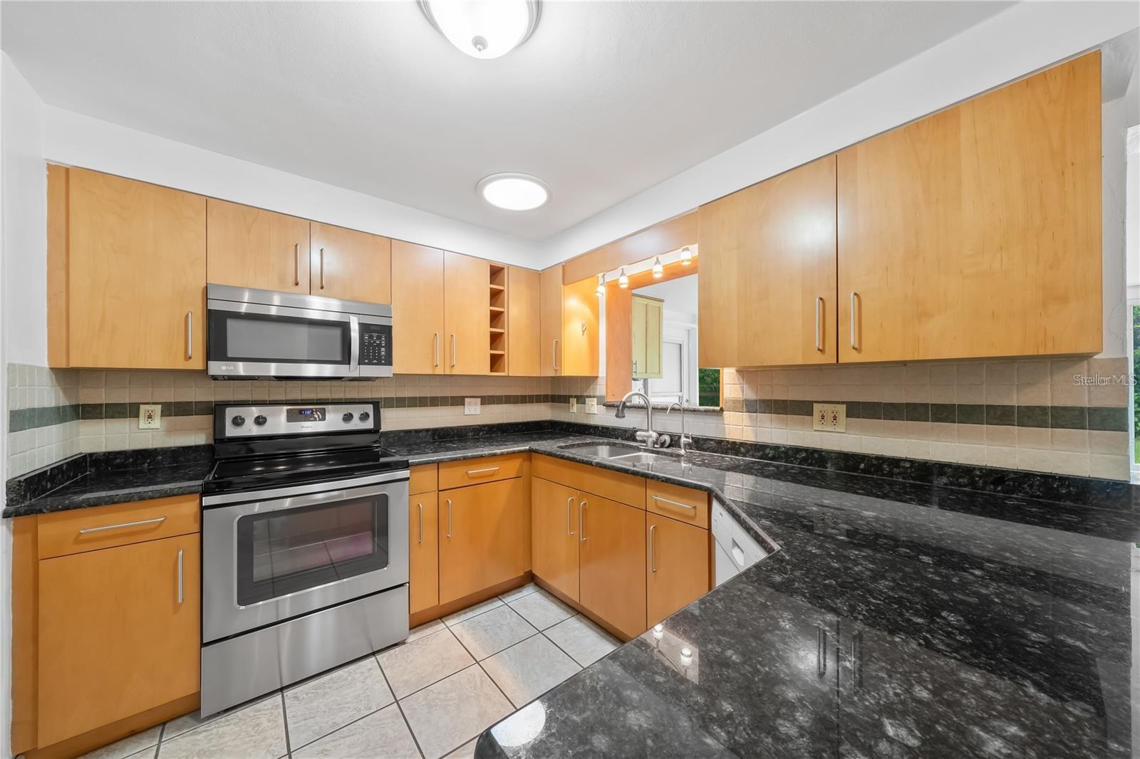 ROSERY GROVE VILLA 2ND ADD - Residential Lease