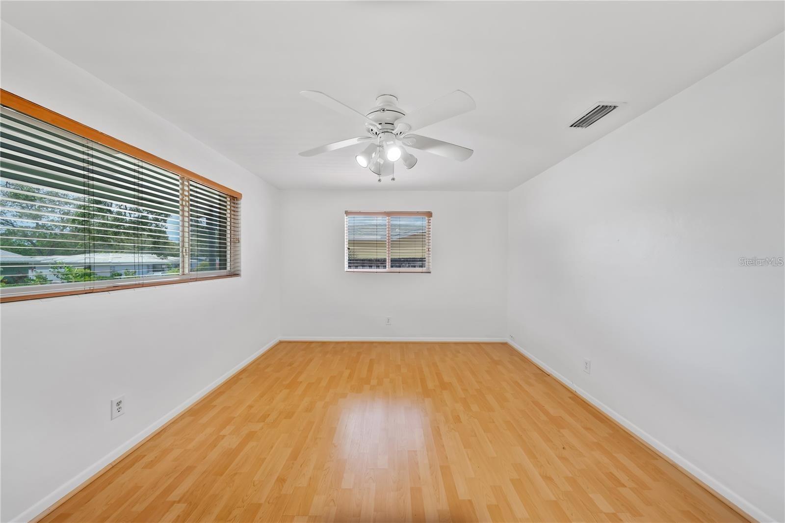 ROSERY GROVE VILLA 2ND ADD - Residential Lease