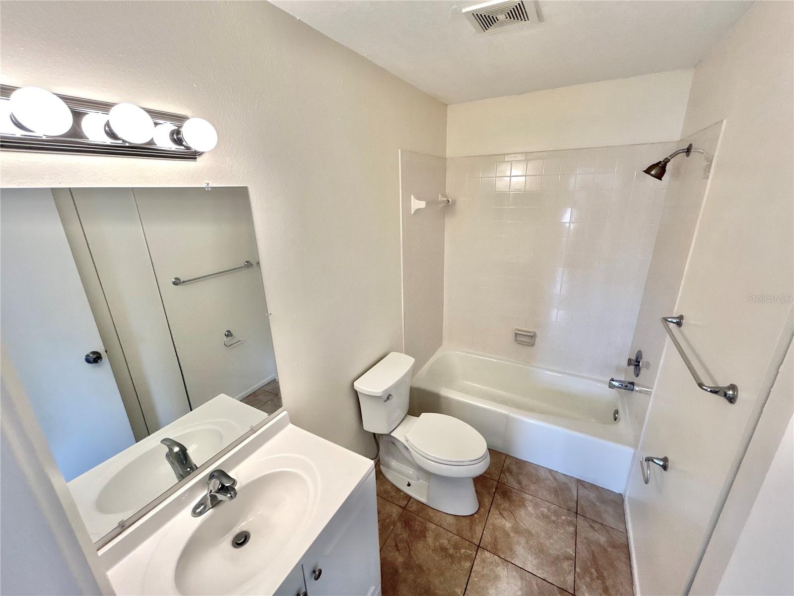 CORTEZ GARDENS FIRST SEC - Residential Lease