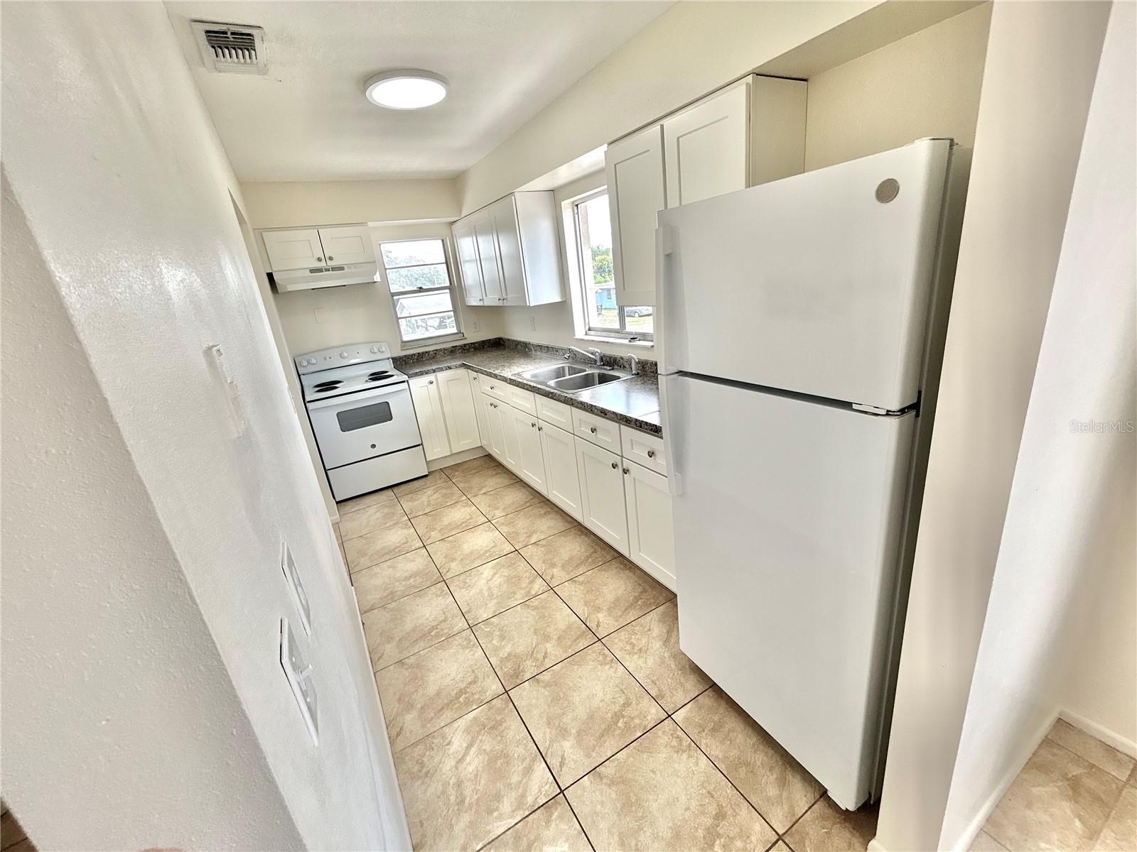 CORTEZ GARDENS FIRST SEC - Residential Lease