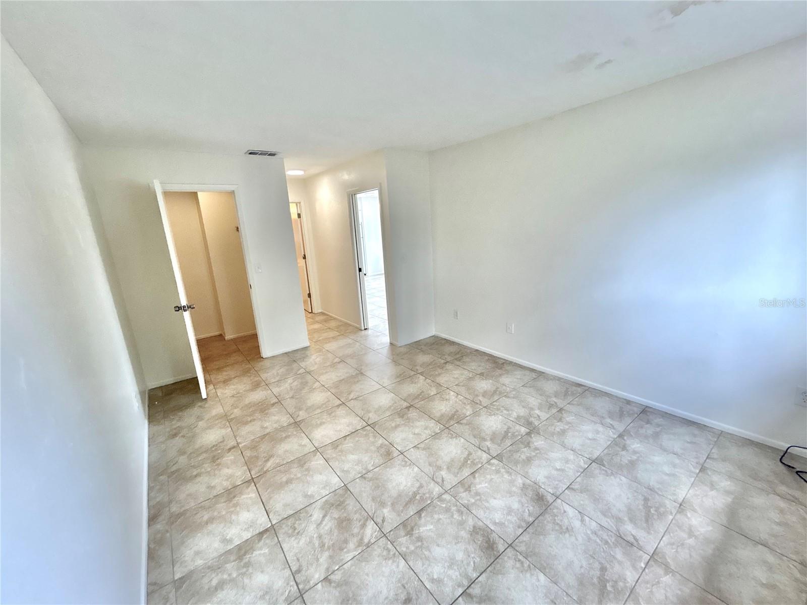 CORTEZ GARDENS FIRST SEC - Residential Lease
