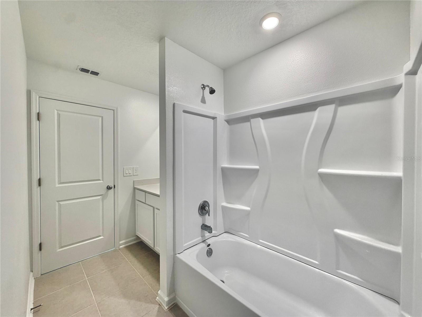 HUNT CLUB GROVES 40S - Residential