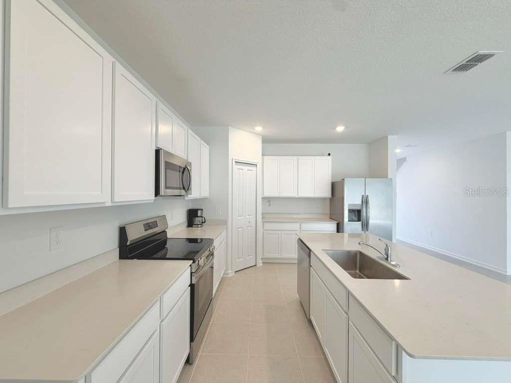 HUNT CLUB GROVES 40S - Residential