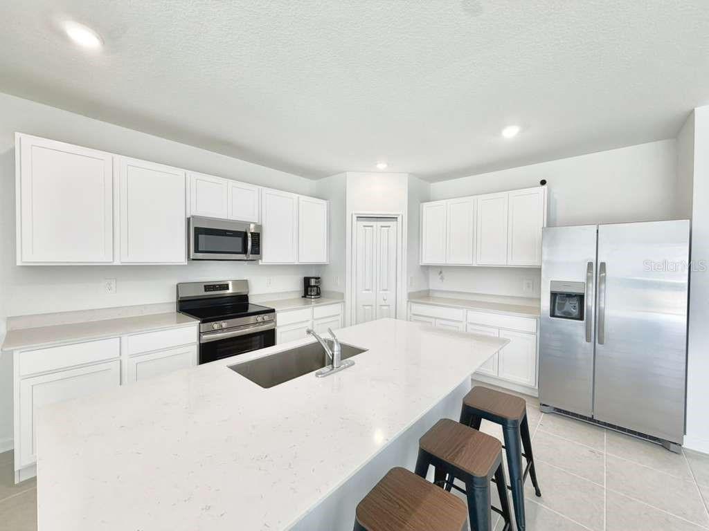 HUNT CLUB GROVES 40S - Residential
