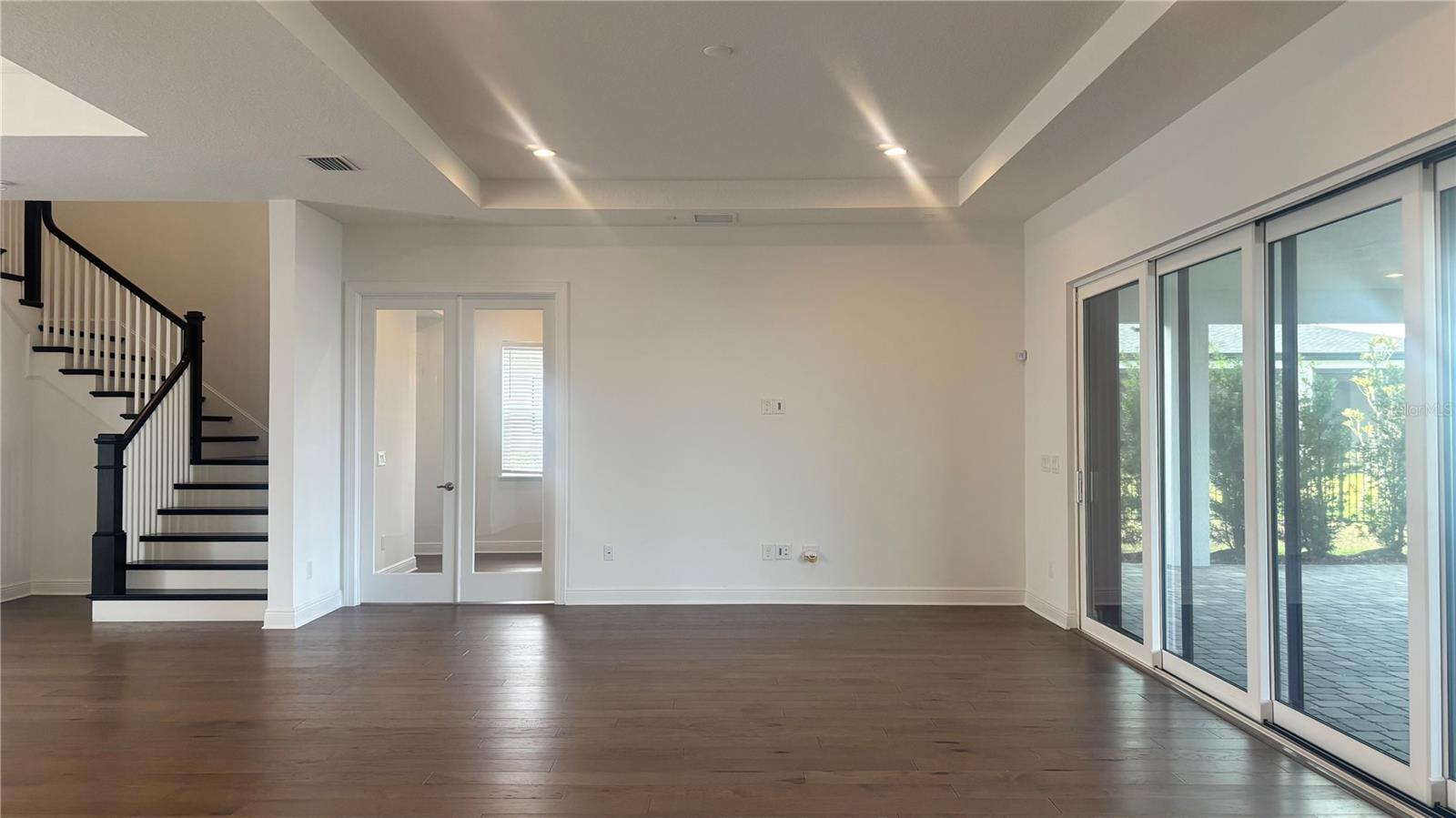LAUREL POINTE PH 1 - Residential