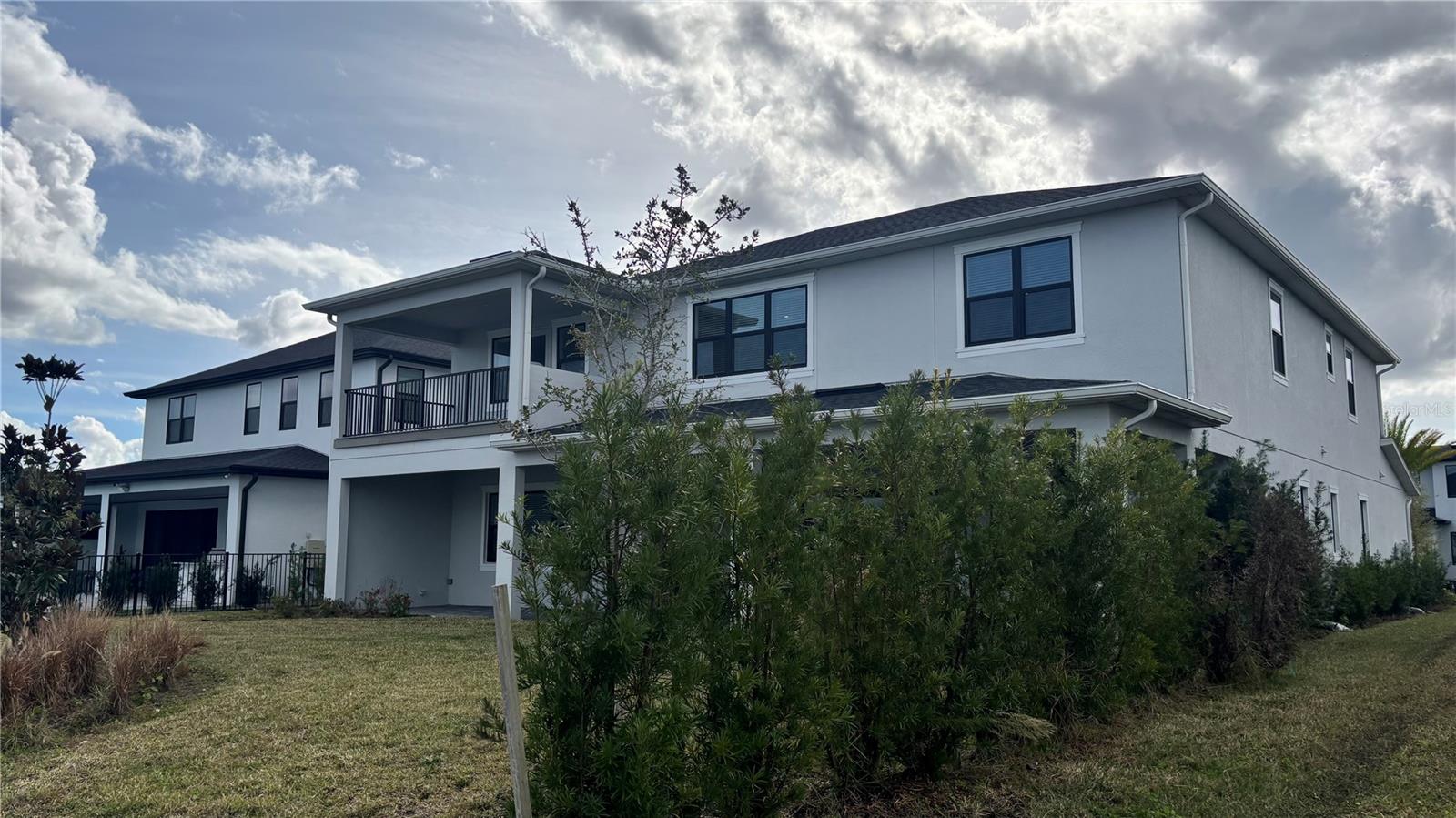 LAUREL POINTE PH 1 - Residential