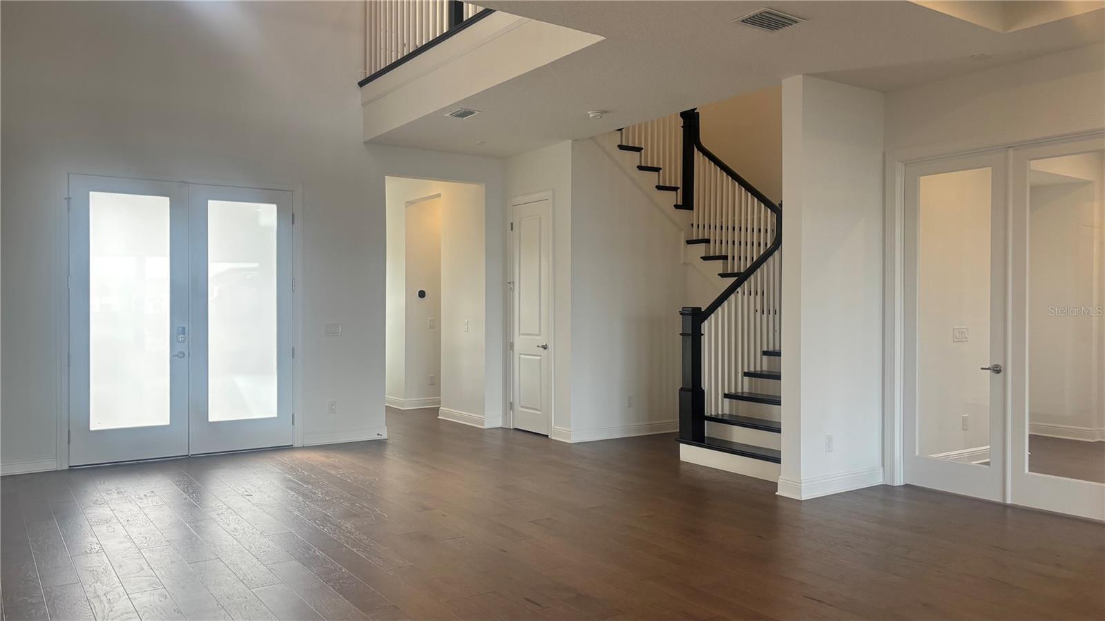 LAUREL POINTE PH 1 - Residential