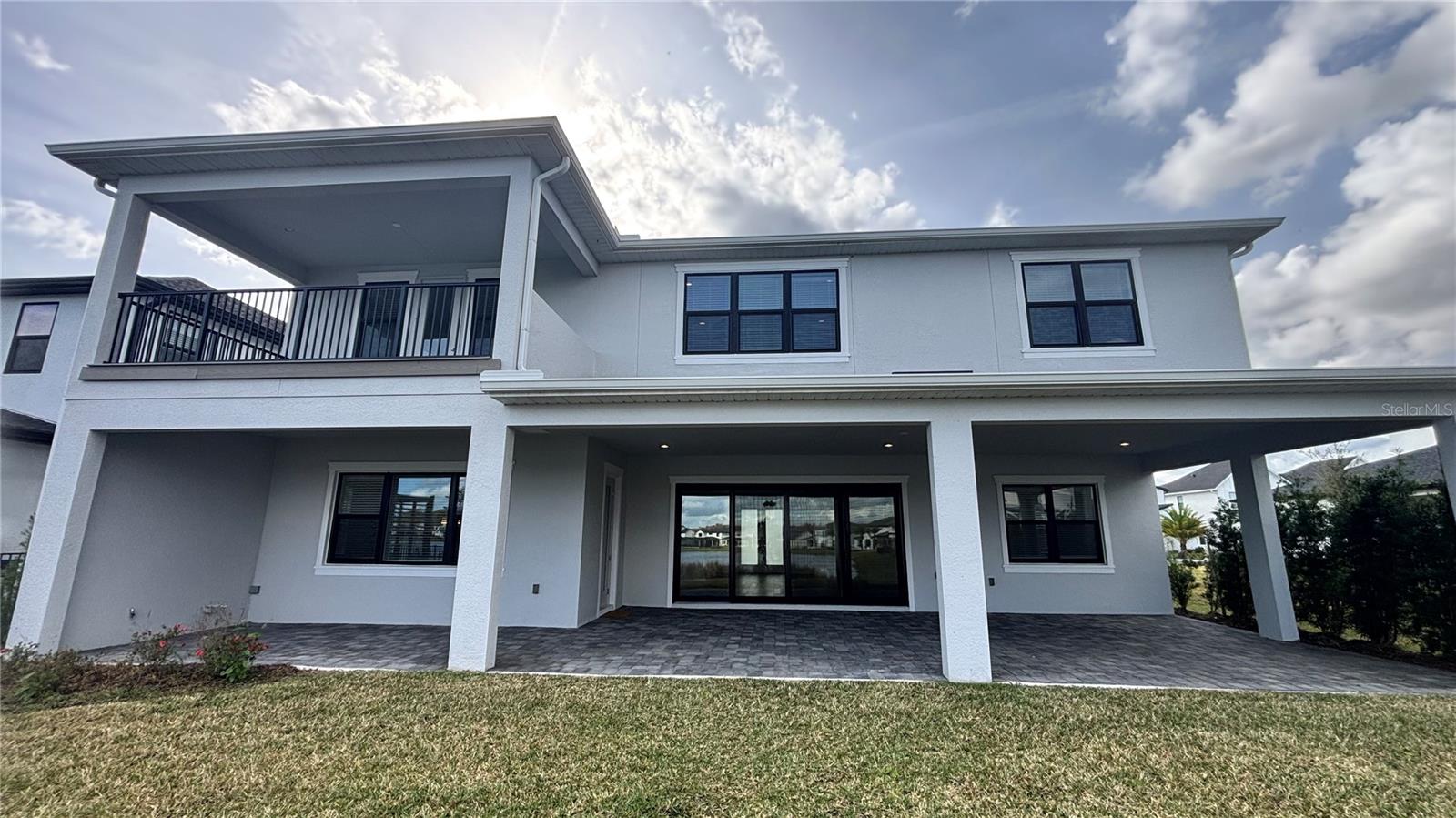 LAUREL POINTE PH 1 - Residential