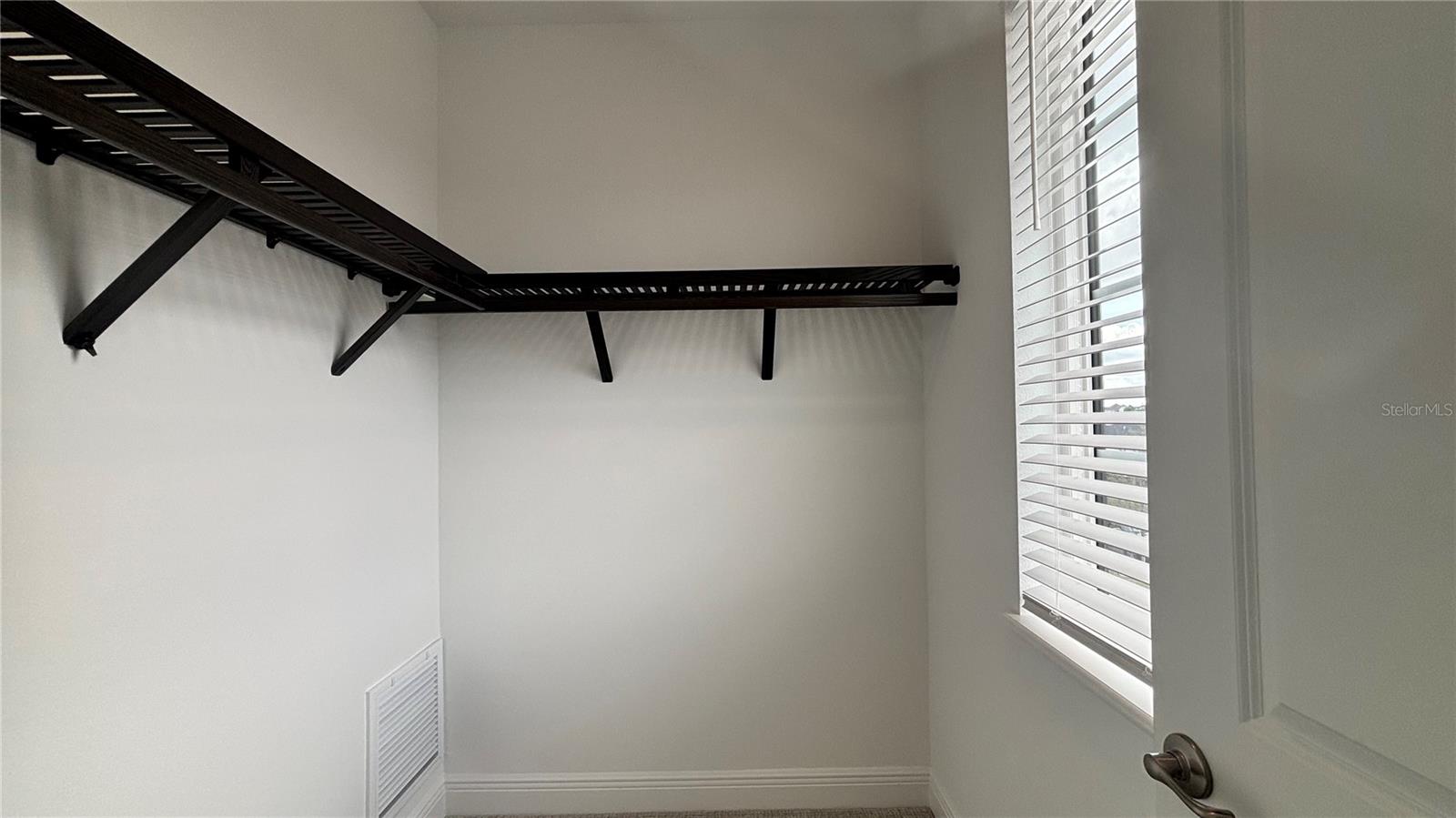 LAUREL POINTE PH 1 - Residential