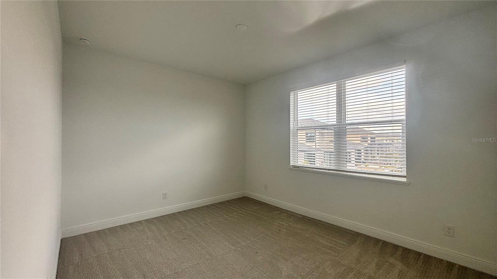 LAUREL POINTE PH 1 - Residential