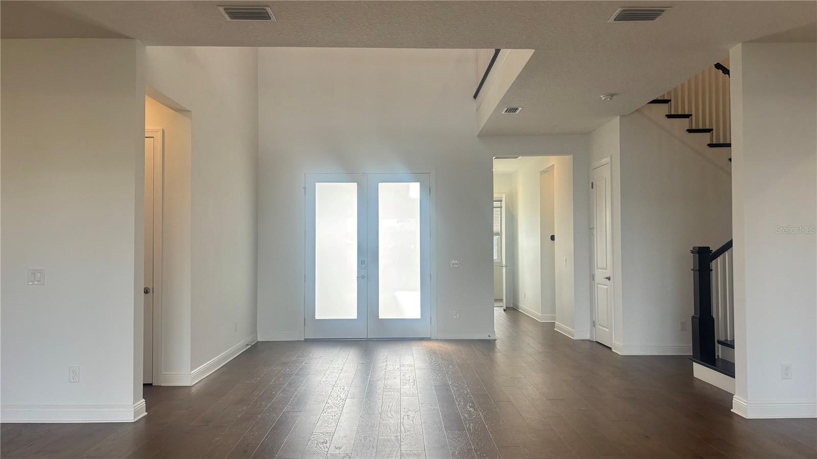 LAUREL POINTE PH 1 - Residential