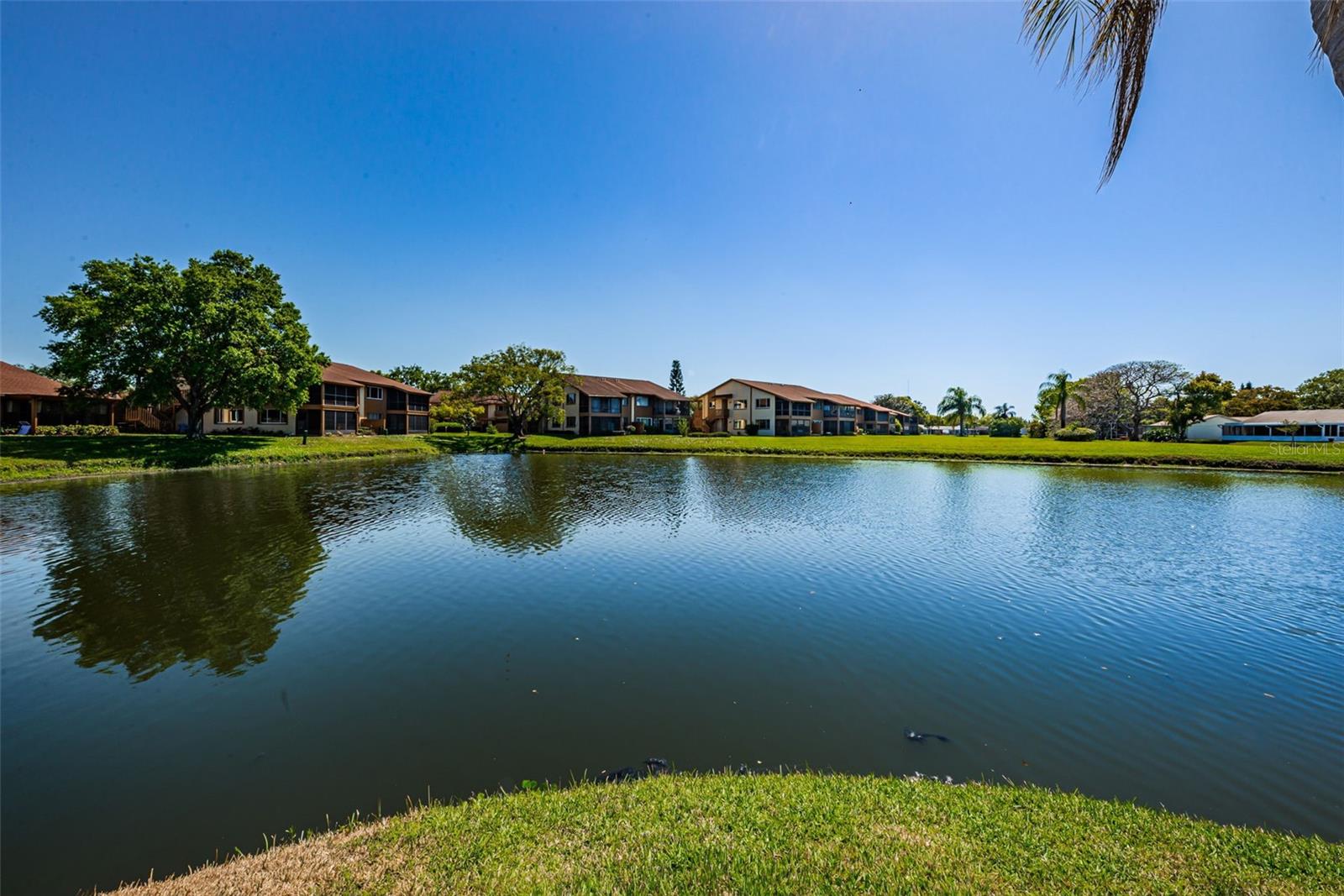 BEACON LAKES CONDO 05 01 - Residential